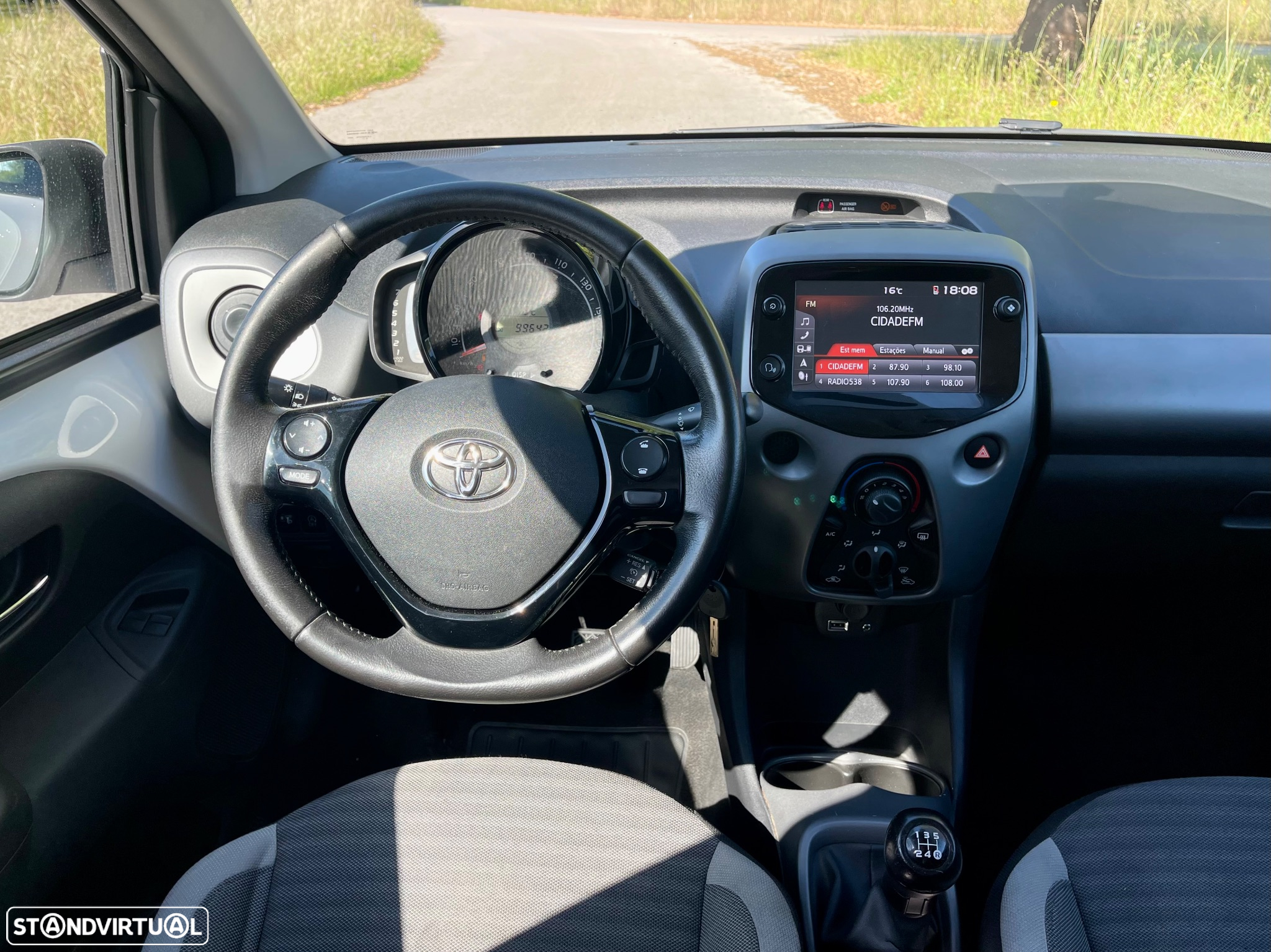 Toyota Aygo 1.0 X-Play+X-Touch - 17