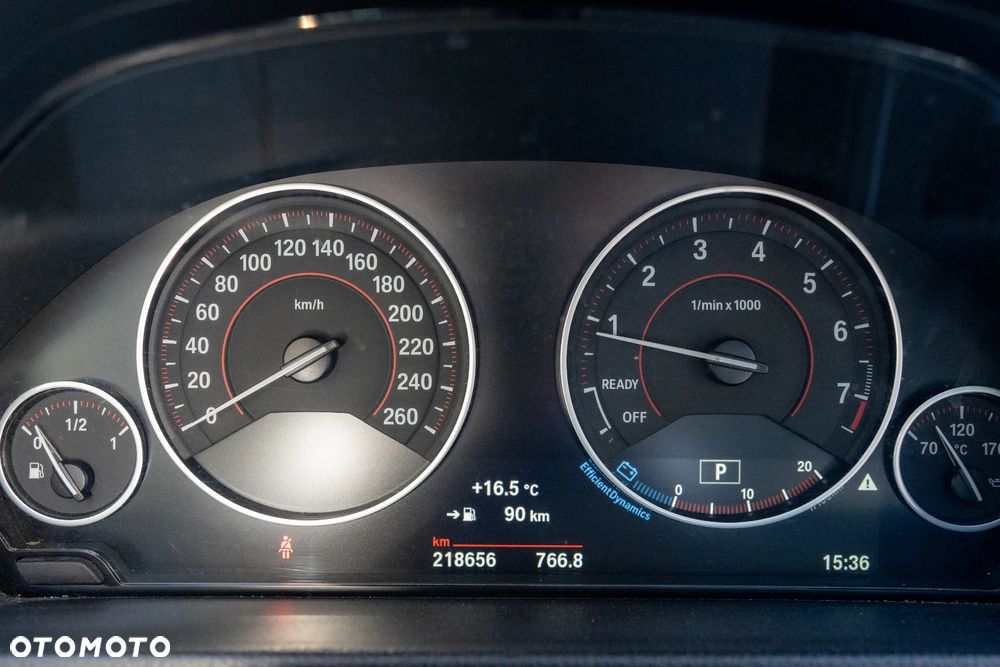 BMW Seria 3 320i xDrive Edition M Sport Shadow - 12