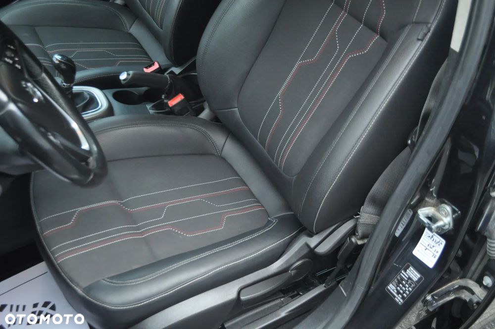 Opel Astra 1.4 Turbo 150 Jahre - 18