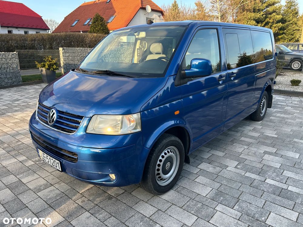 Volkswagen Caravelle - 1