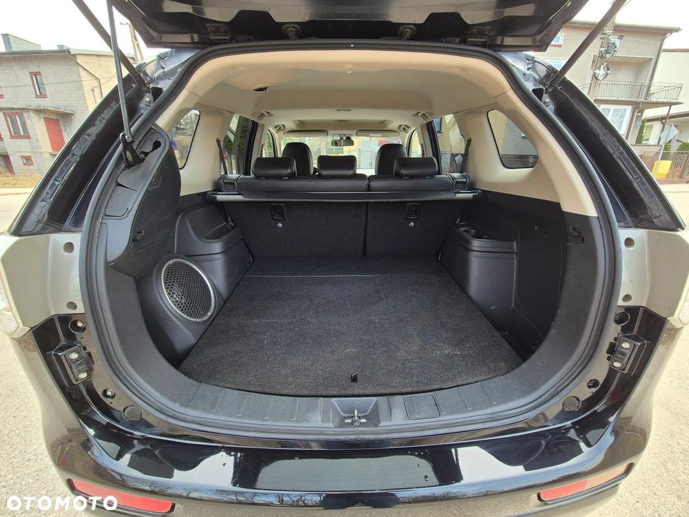 Mitsubishi Outlander - 23