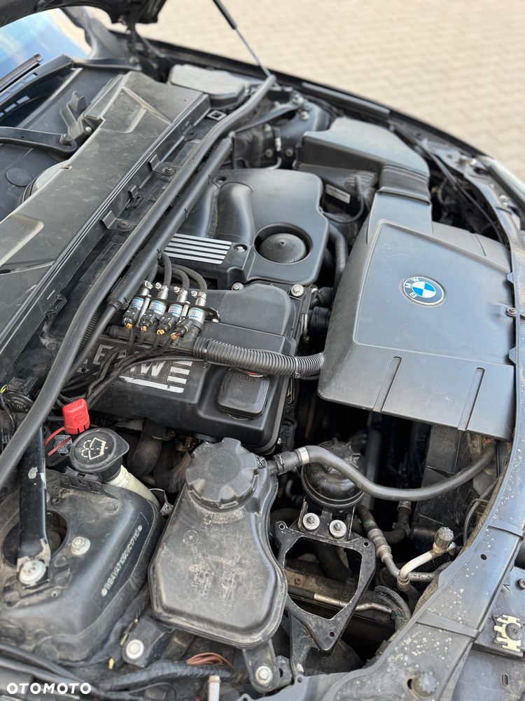 BMW Seria 3 320i - 7