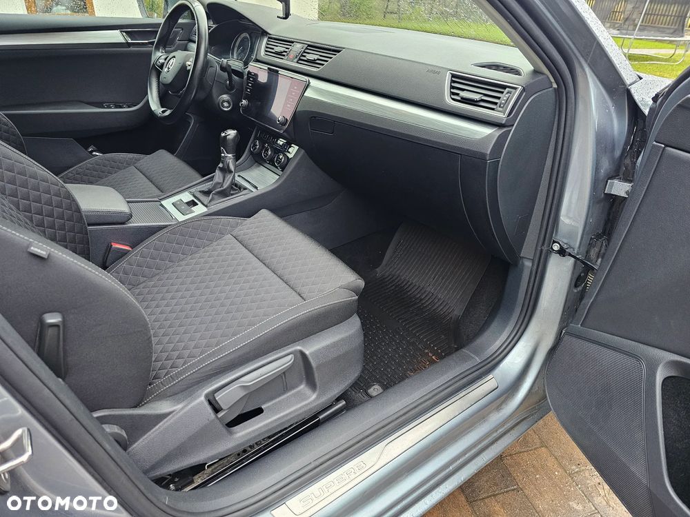 Skoda Superb 2.0 TDI Ambition - 19