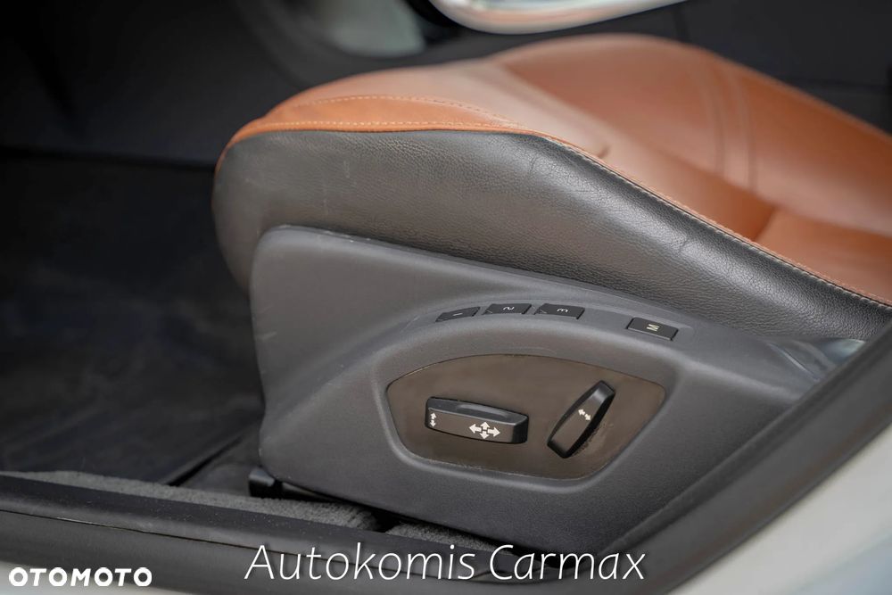 Volvo V60 Cross Country T5 AWD Summum - 15