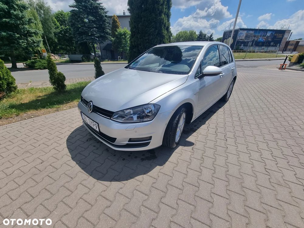 Volkswagen Golf - 5