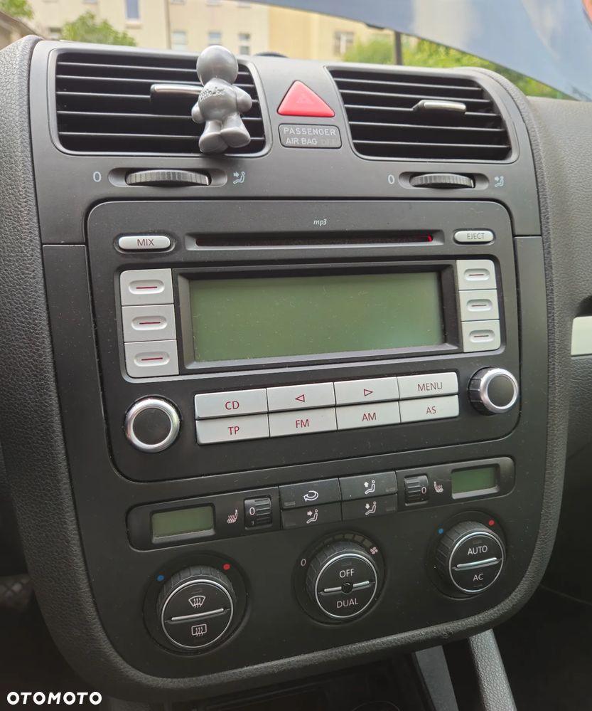 Volkswagen Golf 1.6 Comfortline - 12