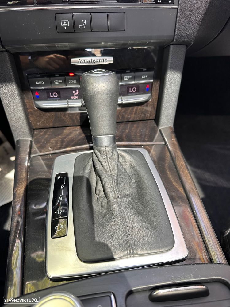 Mercedes-Benz E 250 CDI Avantgarde BE Auto. - 17