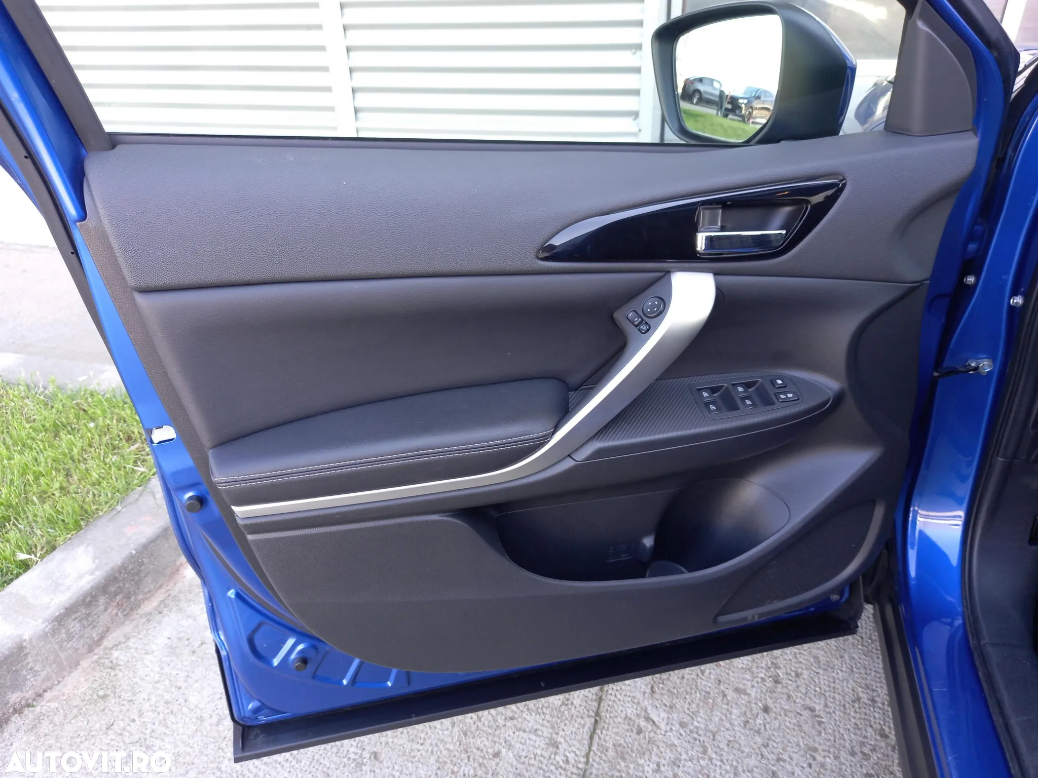 Mitsubishi Eclipse-Cross PHEV Intense+ Black - 22