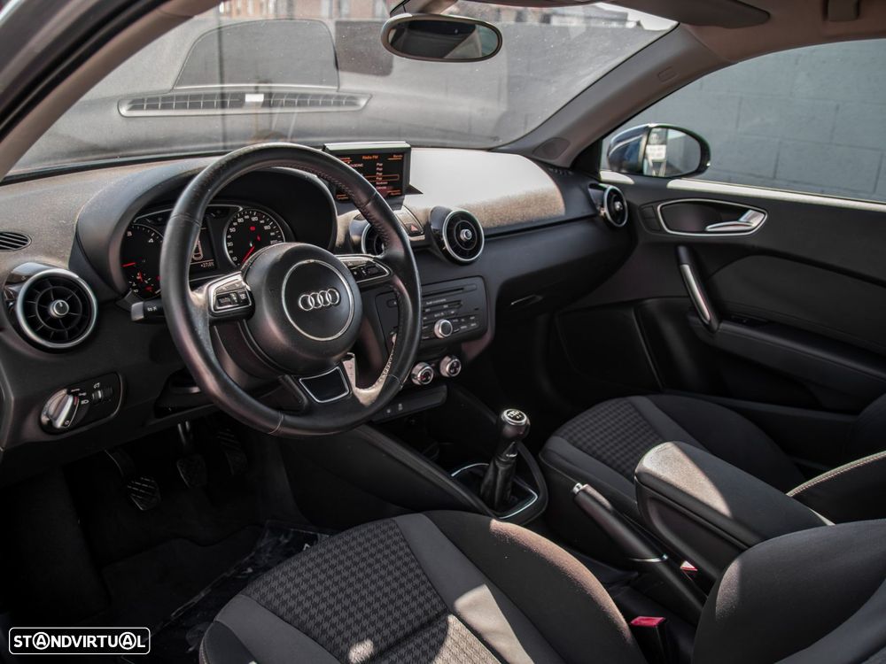 Audi A1 1.6 TDI S-line - 16