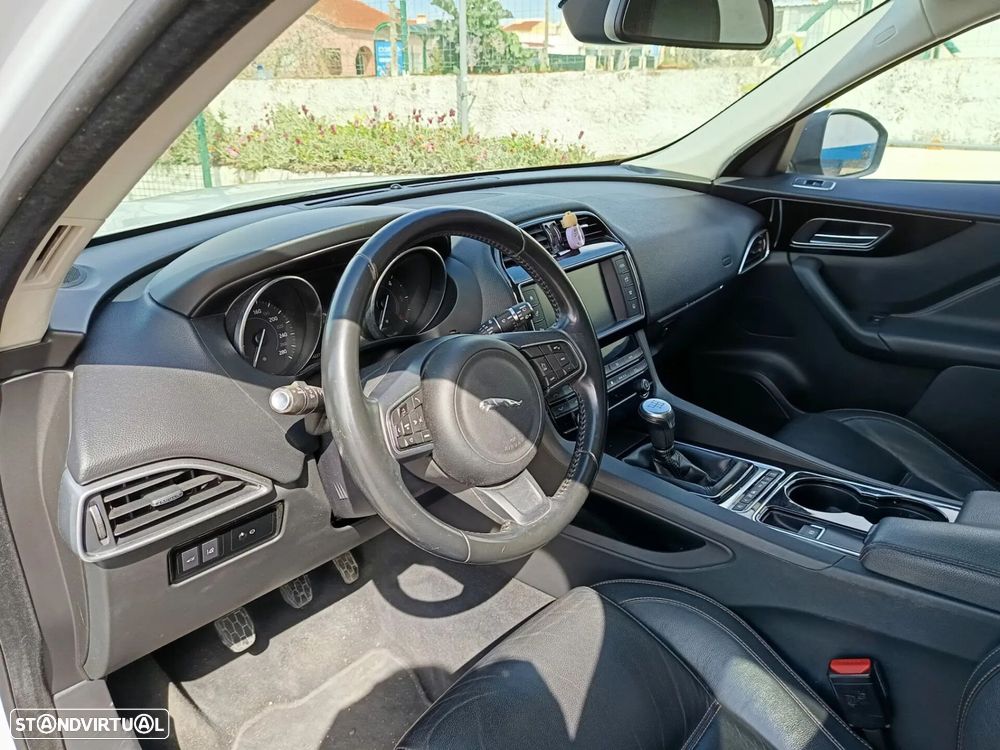 Jaguar F-Pace 2.0 i4D Prestige AWD - 10
