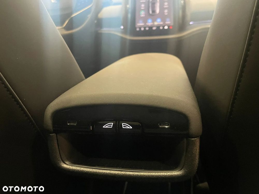 Volvo EX30 Twin Motor Performance AWD Ultra - 26