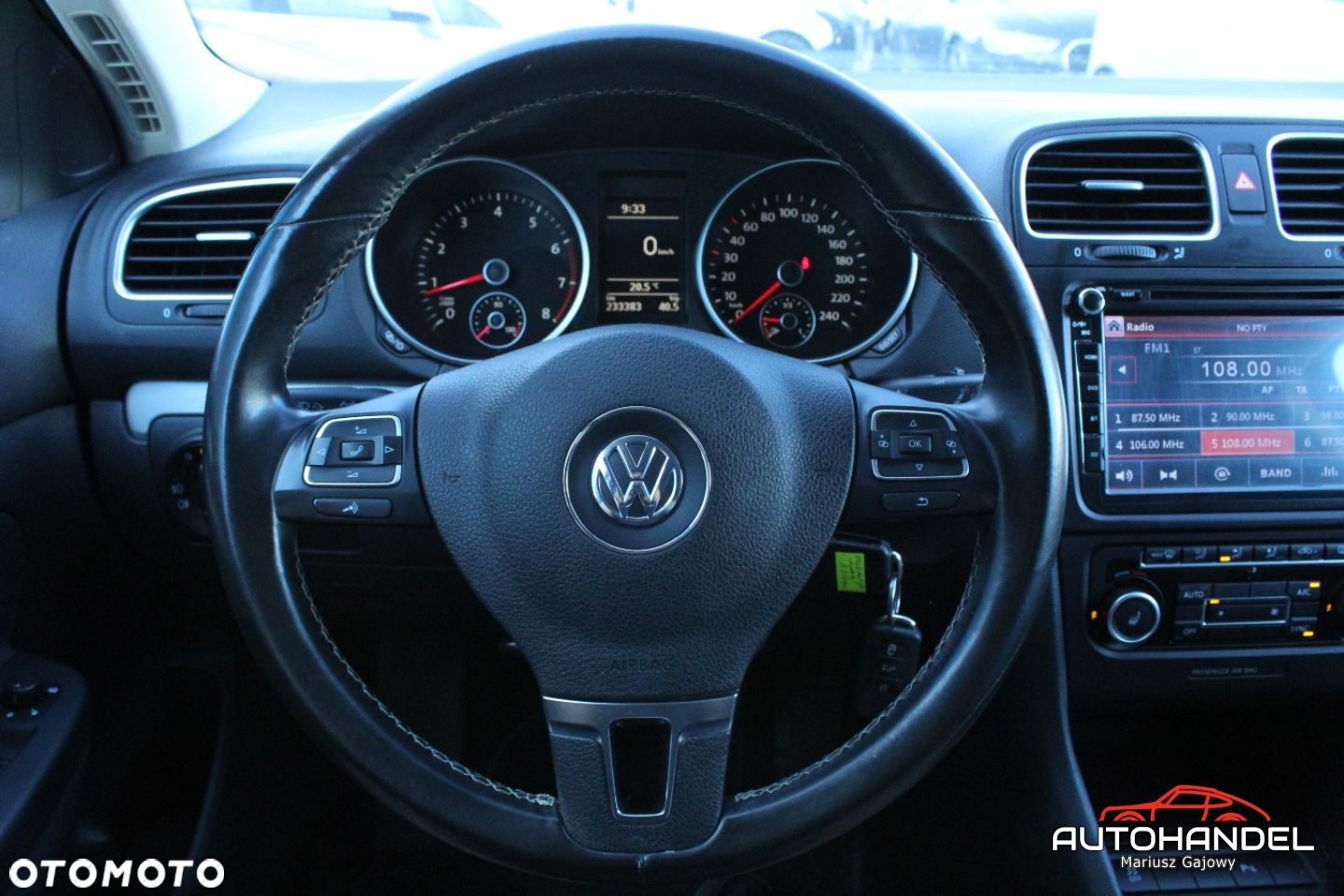 Volkswagen Golf - 14