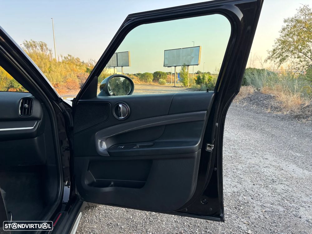 MINI Countryman Cooper SE ALL4 Auto - 23