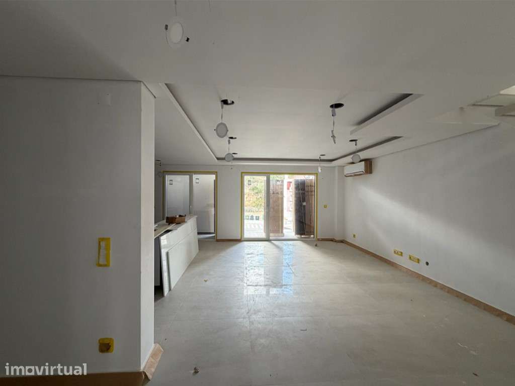 Apartamento Duplex T3 com Openspace de 73 m2 e Garagem - Grande imagem: 2/27