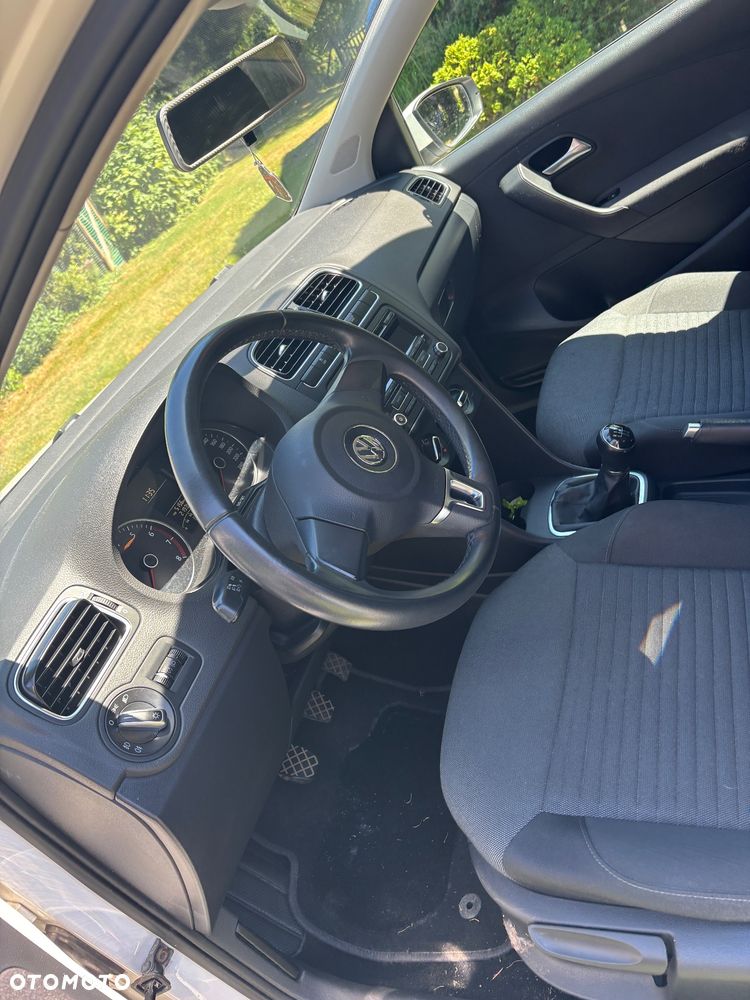 Volkswagen Polo 1.2 Sportline - 2