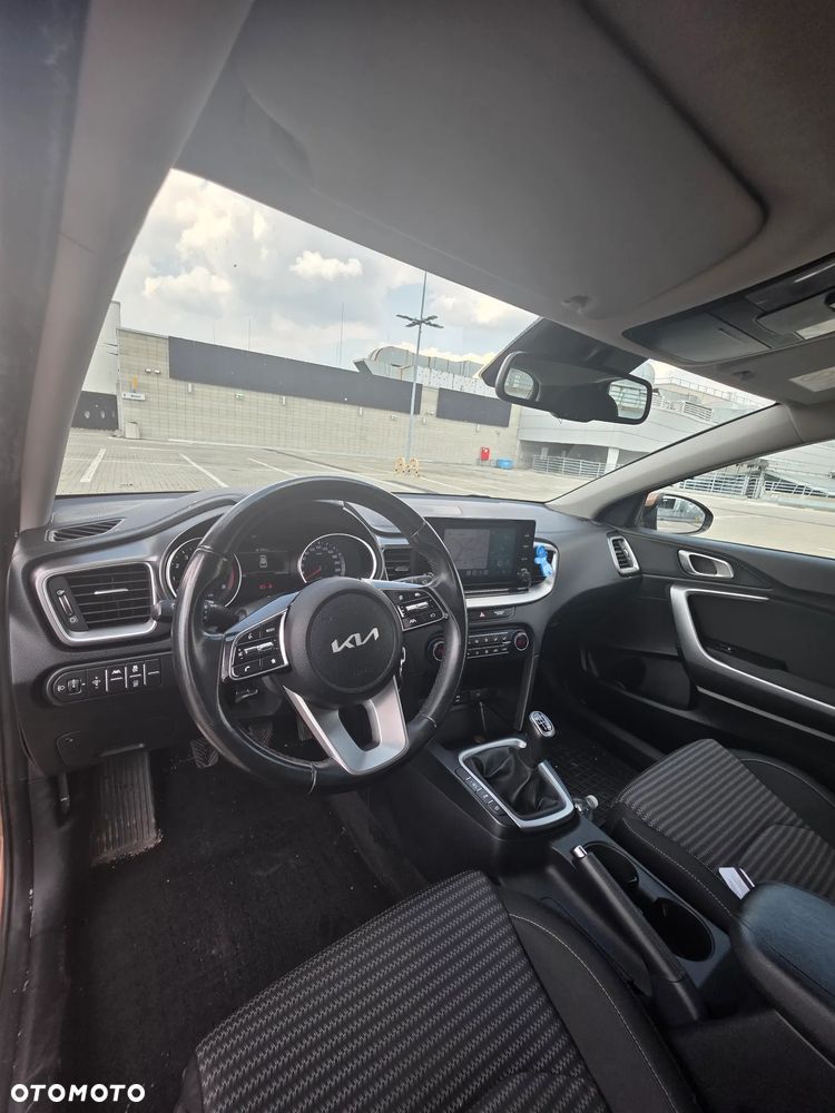 Kia Ceed 1.5 T-GDI M - 8