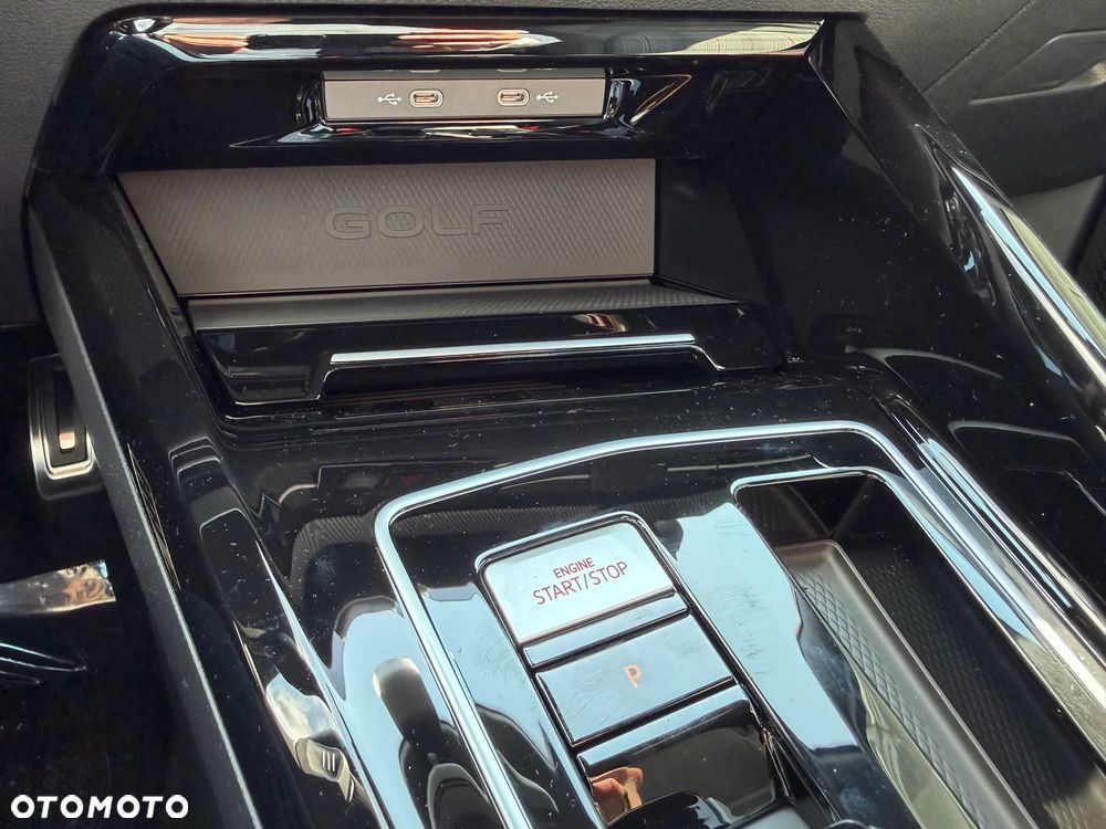 Volkswagen Golf - 12