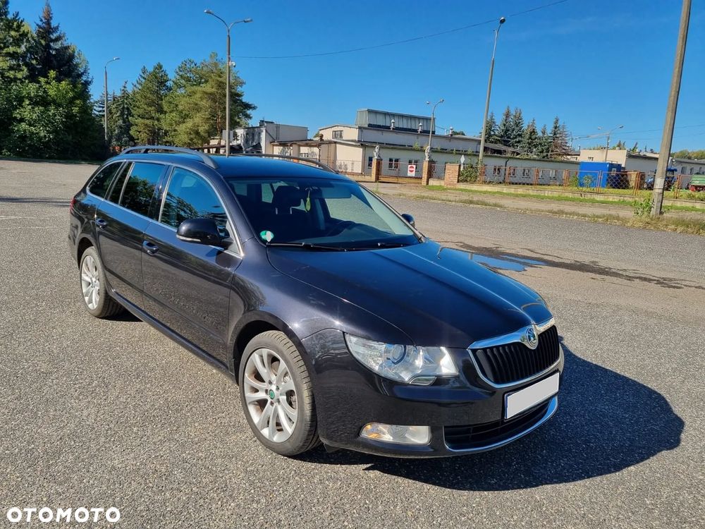 Skoda Superb 2012 photo 2