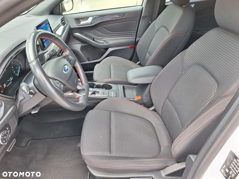 Ford Focus 1.5 EcoBoost ST-Line - 19
