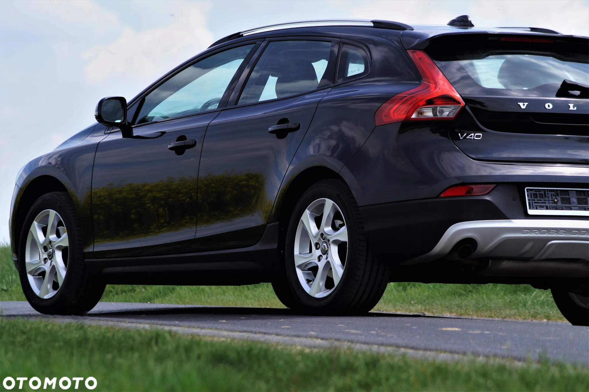 Volvo V40 Cross Country - 16