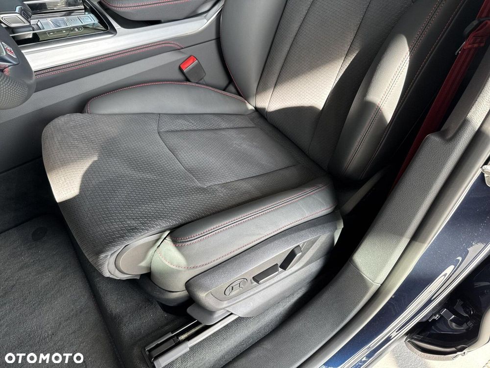 Audi Q8 - 12