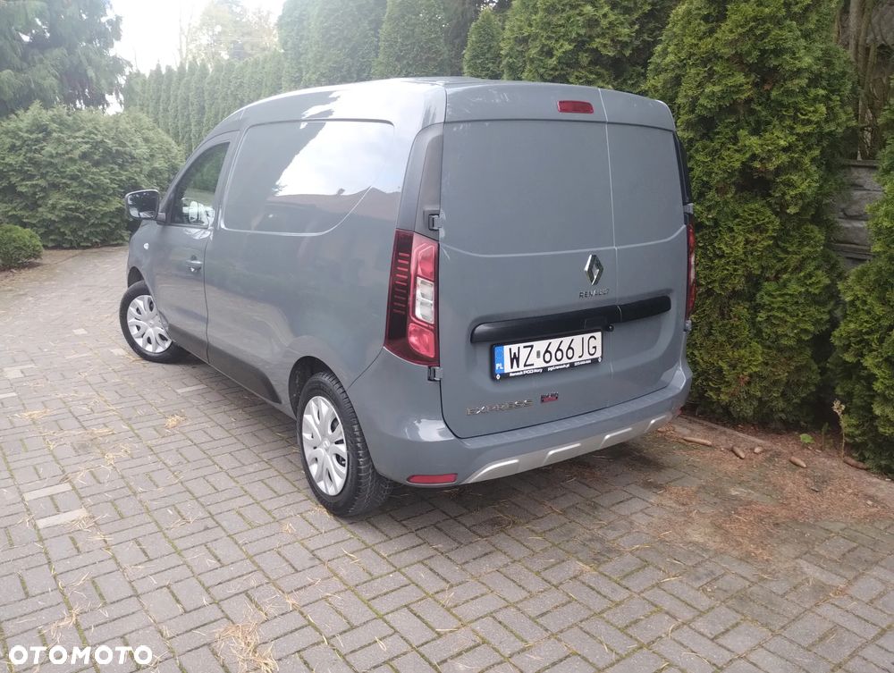 Renault EXPRESS - 11
