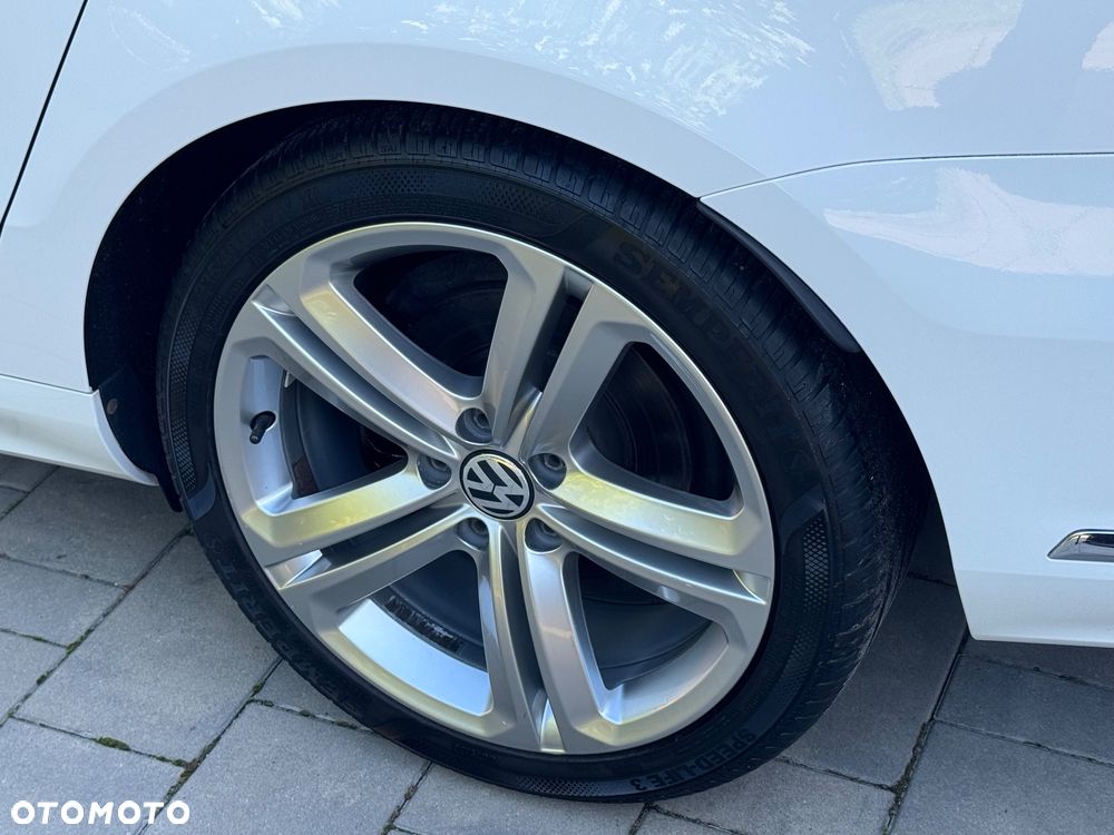 Volkswagen Passat 2.0 TDI Highline R-Style DSG - 17