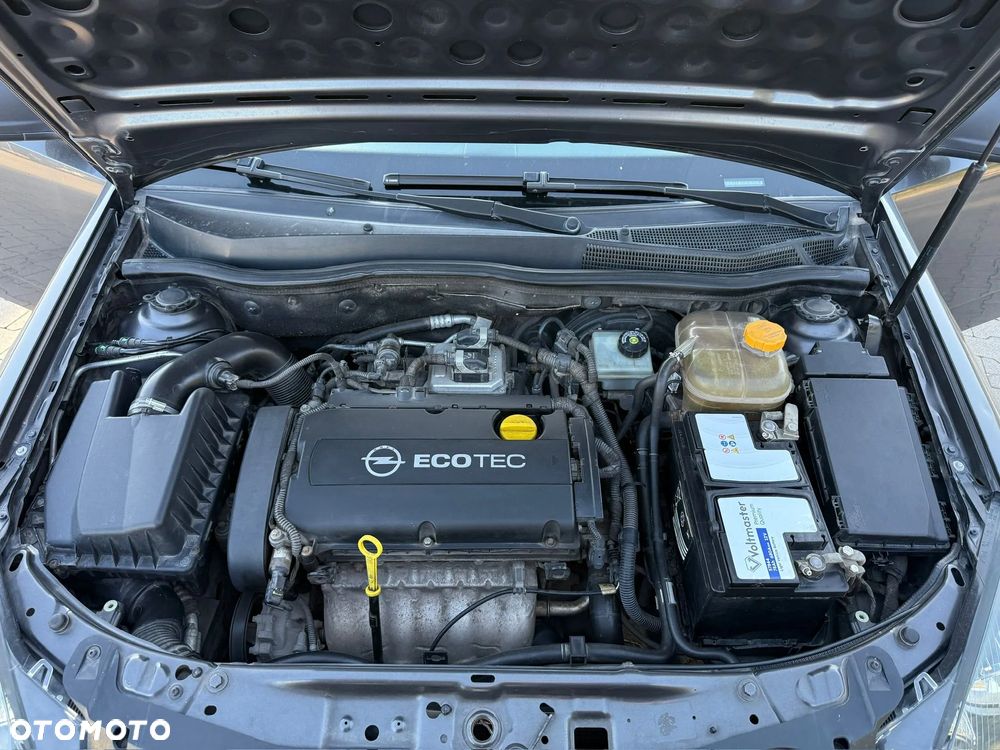 Opel Astra 1.6 Sport - 21