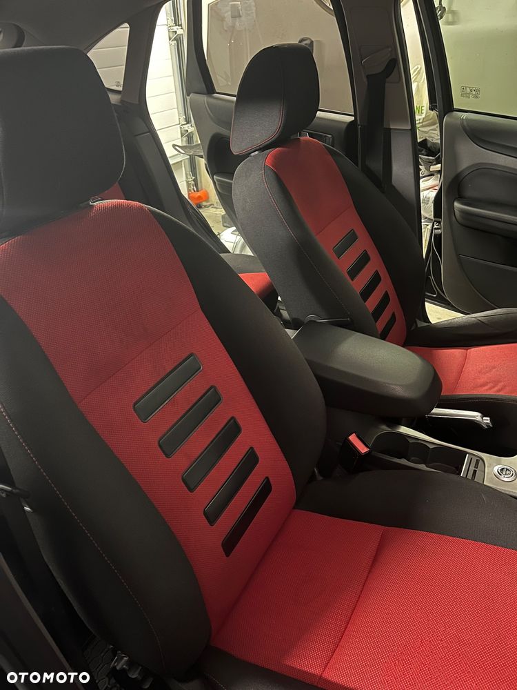 Ford Focus 1.6 Gold X - 12