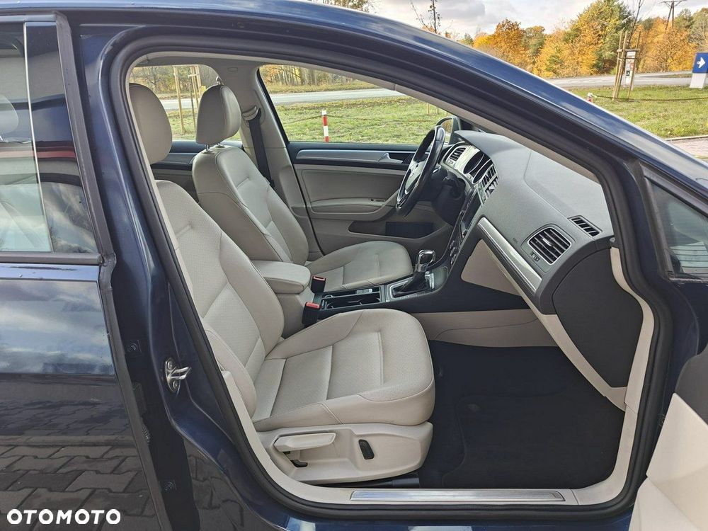 Volkswagen Golf - 15