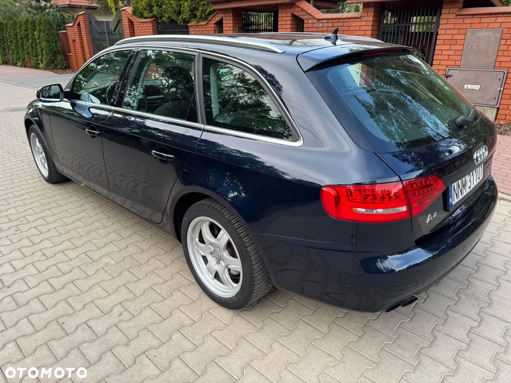 Audi A4 Avant - 4