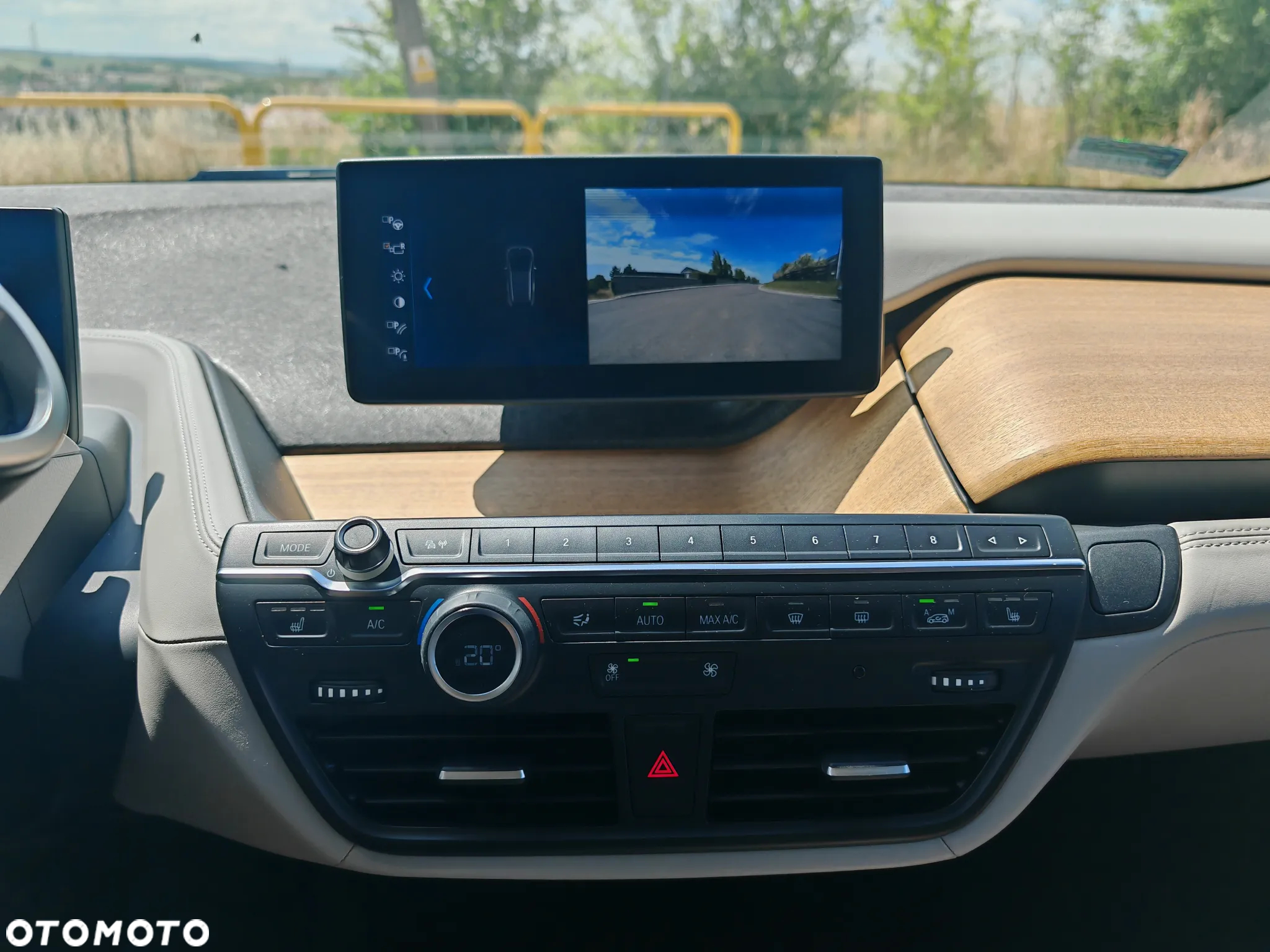 BMW i3 (120 Ah) - 12