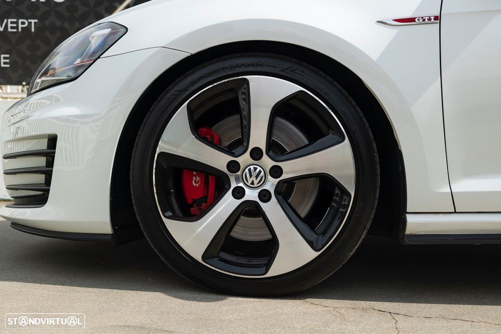 VW Golf GTI Performance BlueMotion DSG - 8