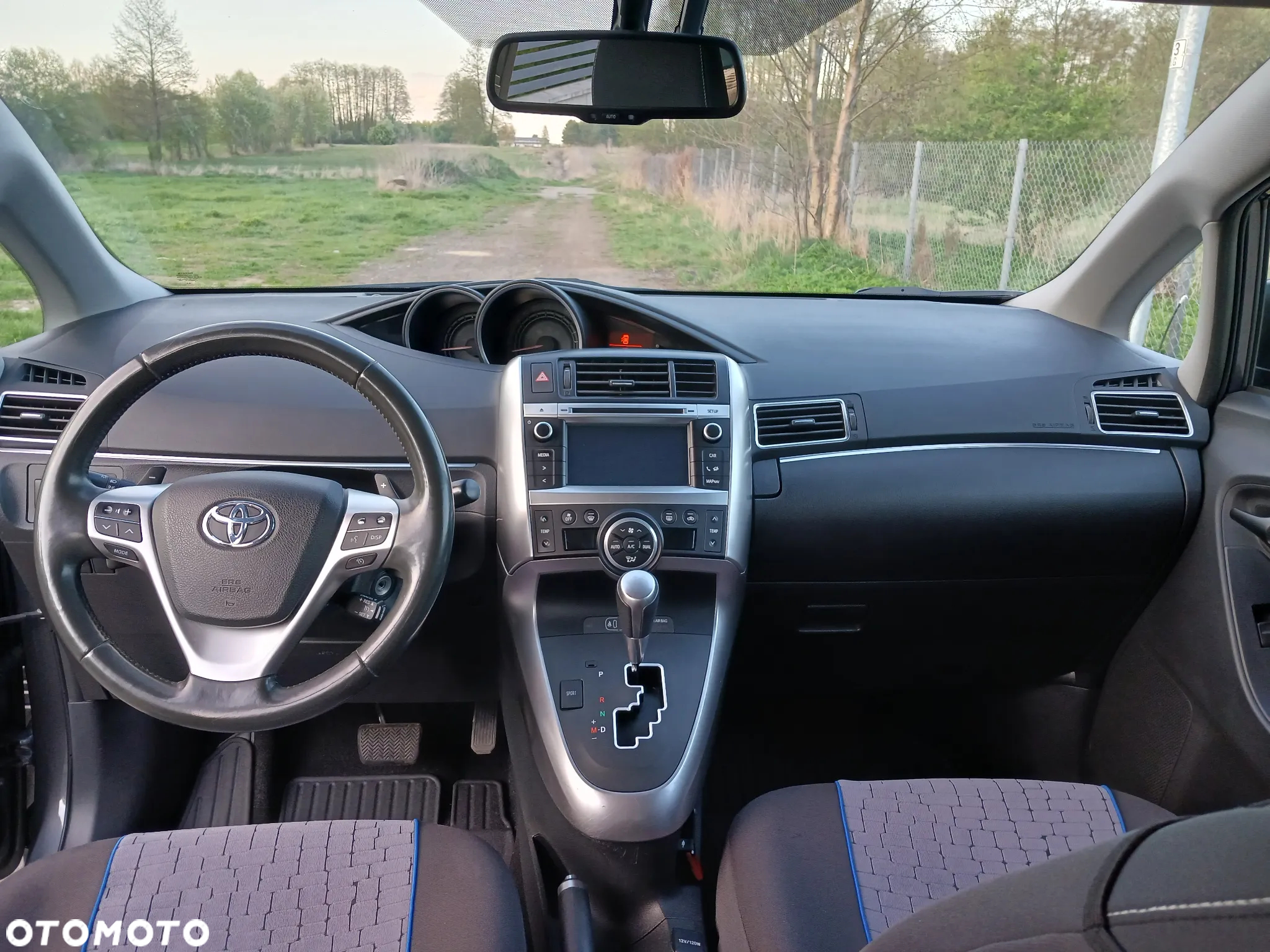 Toyota Verso 1.8 Premium 7os MS - 16
