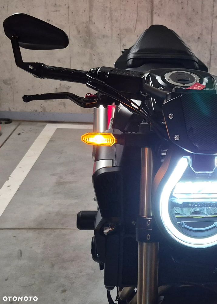 Honda CB - 1