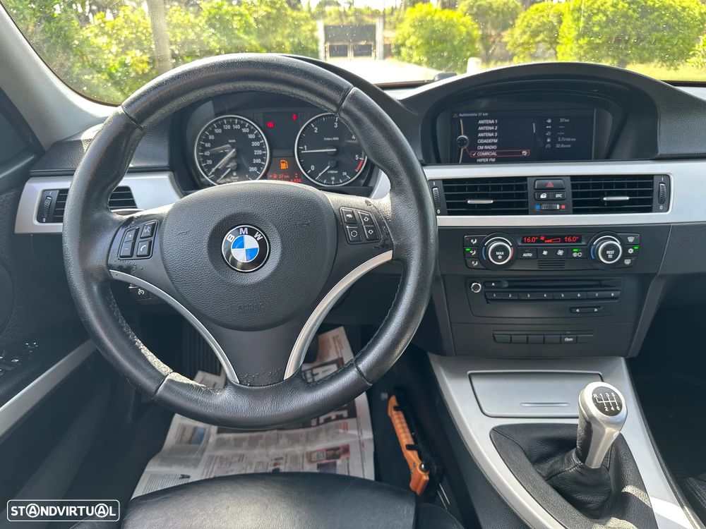 BMW 318 d Navigation - 25