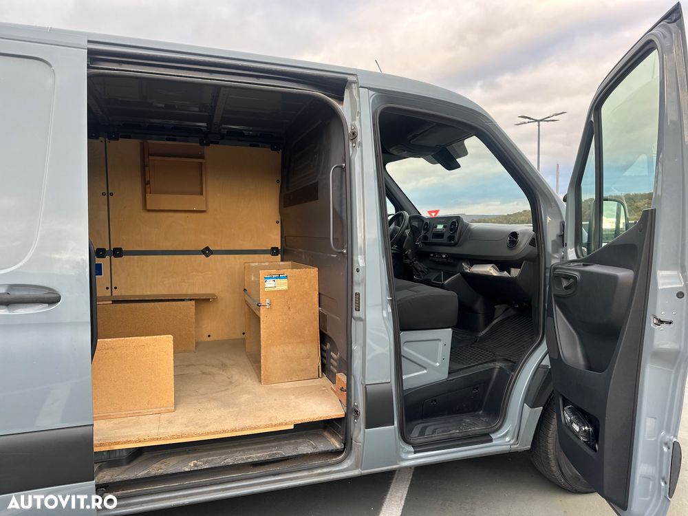 Mercedes-Benz Sprinter - 21
