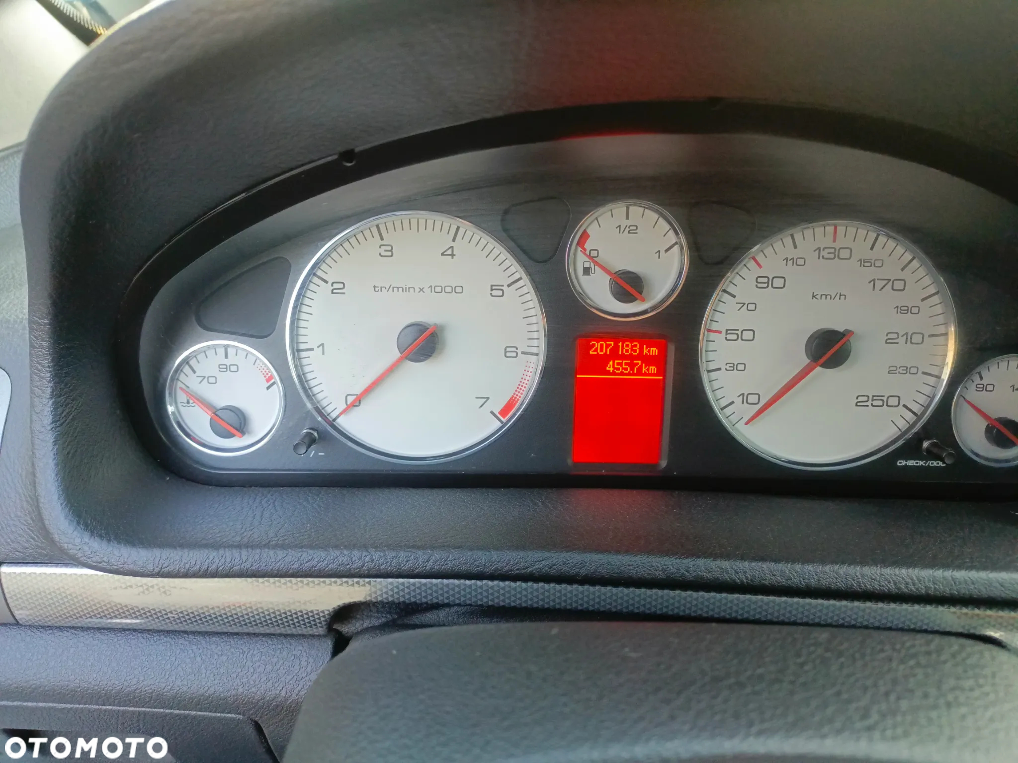 Peugeot 407 - 27
