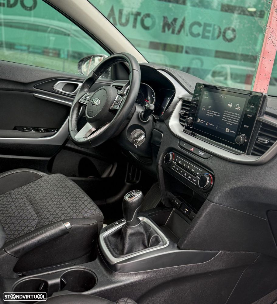 Kia Ceed 1.0 T-GDI Urban - 6