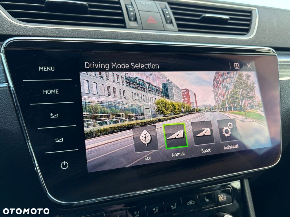 Skoda Superb 2.0 TDI SCR Style DSG - 35