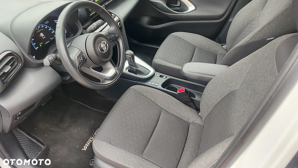 Toyota Yaris Cross - 17