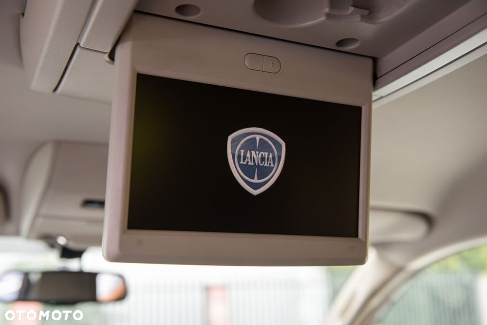 Lancia Voyager 2.8 Multijet 16v Platinum - 30