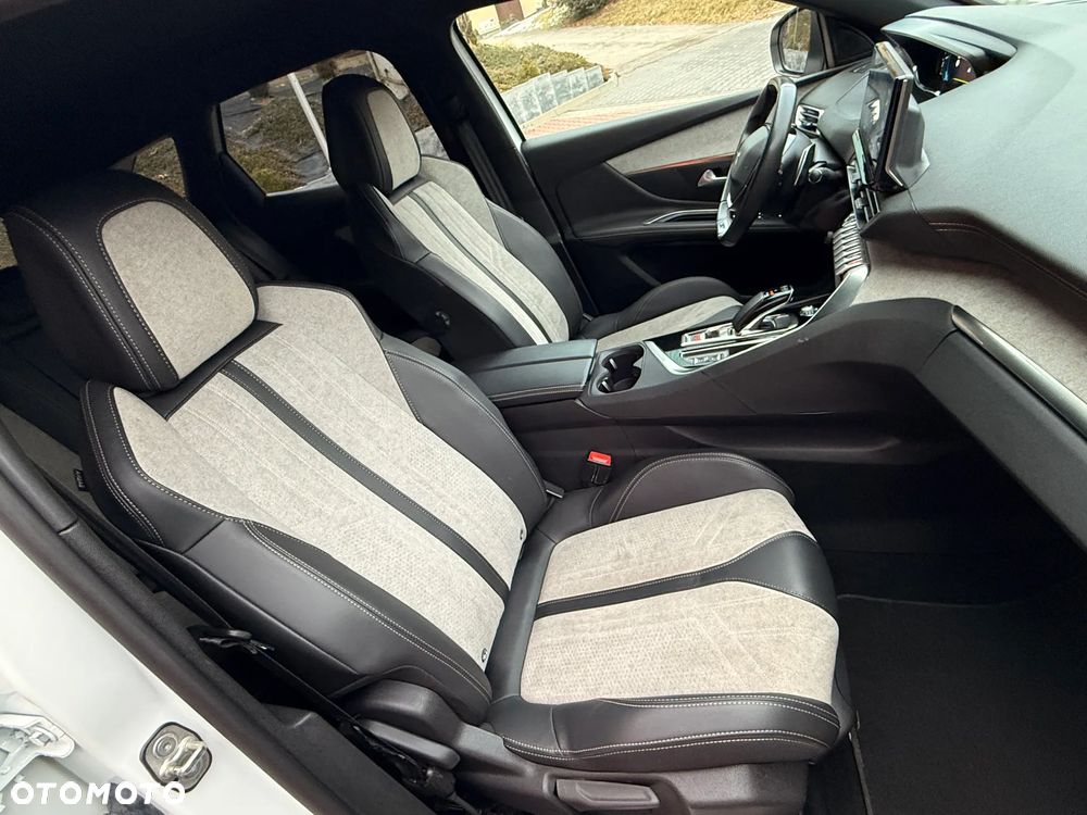 Peugeot 3008 1.6 PureTech Hybrid PHEV GT S&S EAT8 - 24