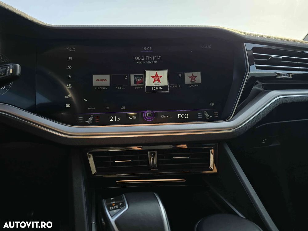 Volkswagen Touareg - 13