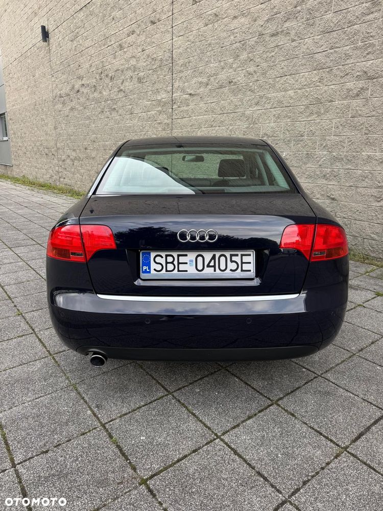 Audi A4 Limousine - 6