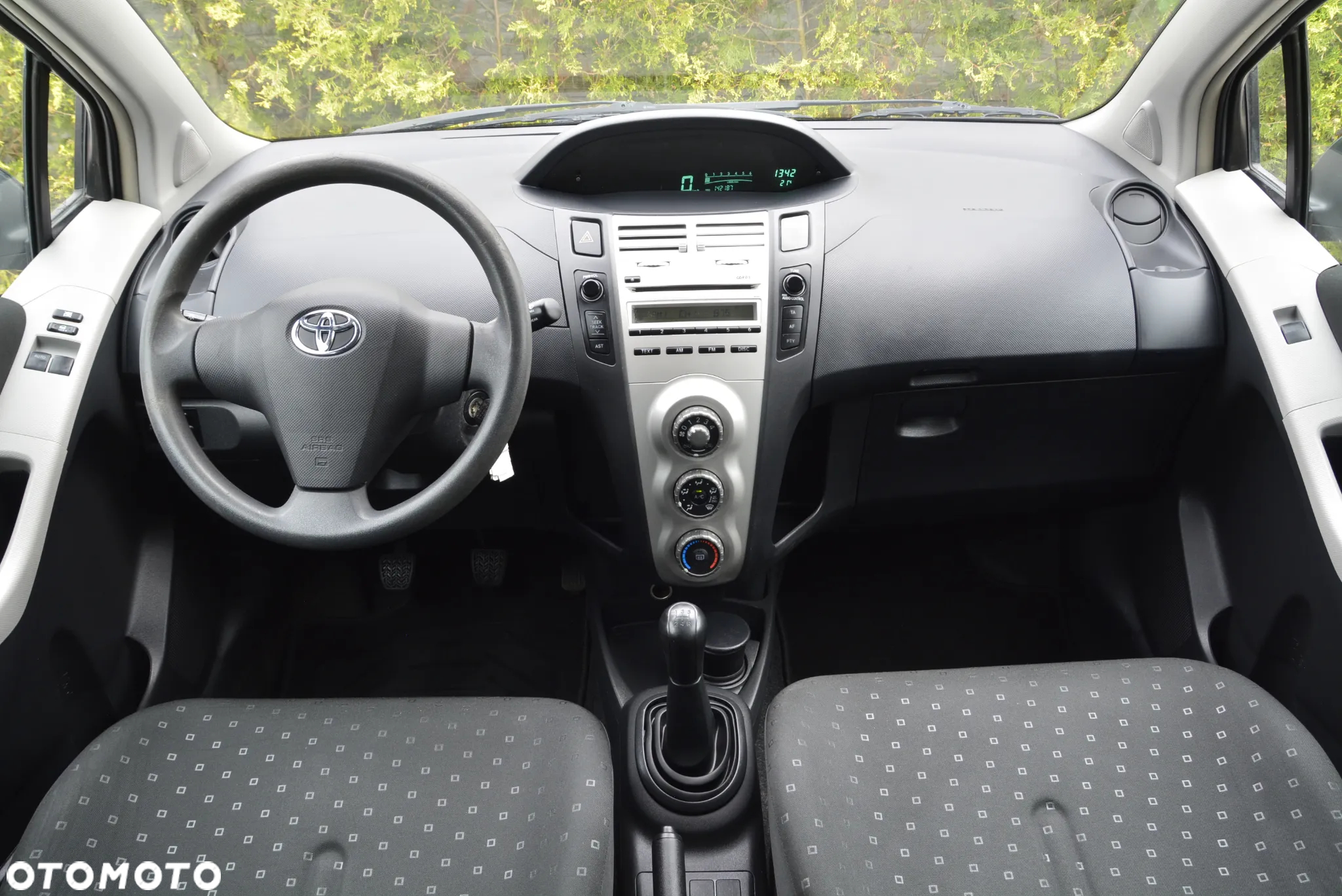 Toyota Yaris 1.3 Luna A/C - 19