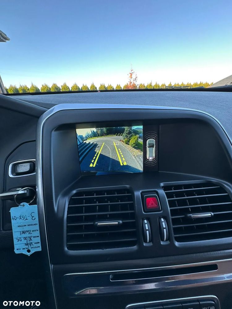 Volvo XC 60 D5 AWD Geartronic Summum - 26