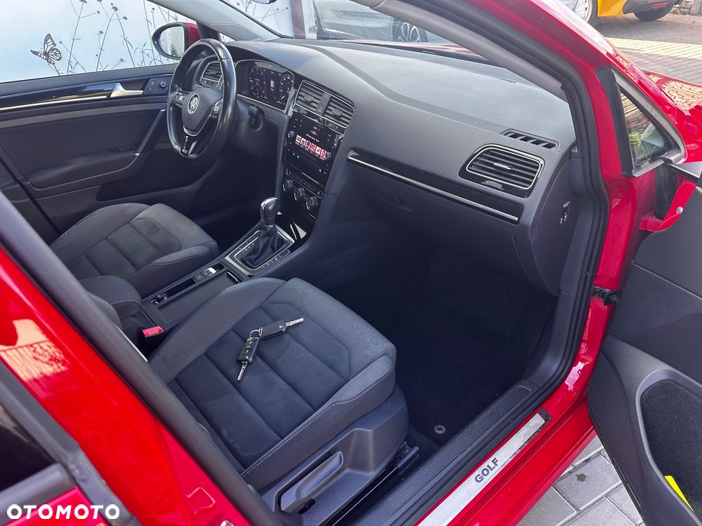 Volkswagen Golf 2.0 BlueTDI DSG Highline - 29