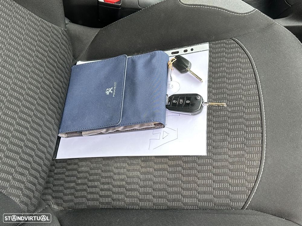 Peugeot 208 1.2 PureTech Active - 9