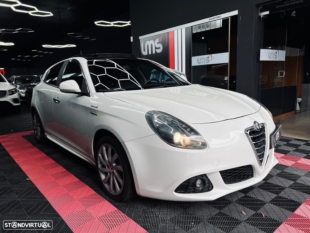 Alfa Romeo Giulietta 1.6 JTDm Distinctive - 2